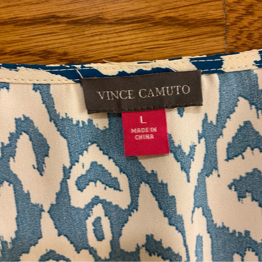 NWT- Vince Camuto long sleeve top - Picture 2 of 6